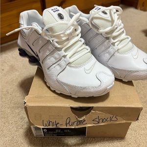 Women’s Nike Shox Size 6.0